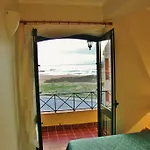 Supertubos Hostel *