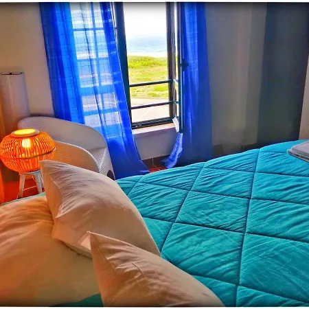 ホステル Supertubos *