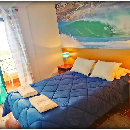 Supertubos ホステル *