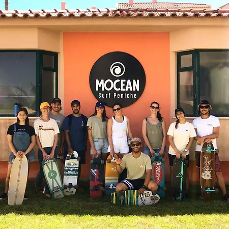 Supertubos ホステル