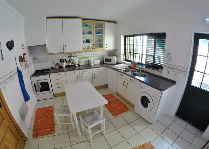 Hostal Supertubos Atouguia Da Baleia