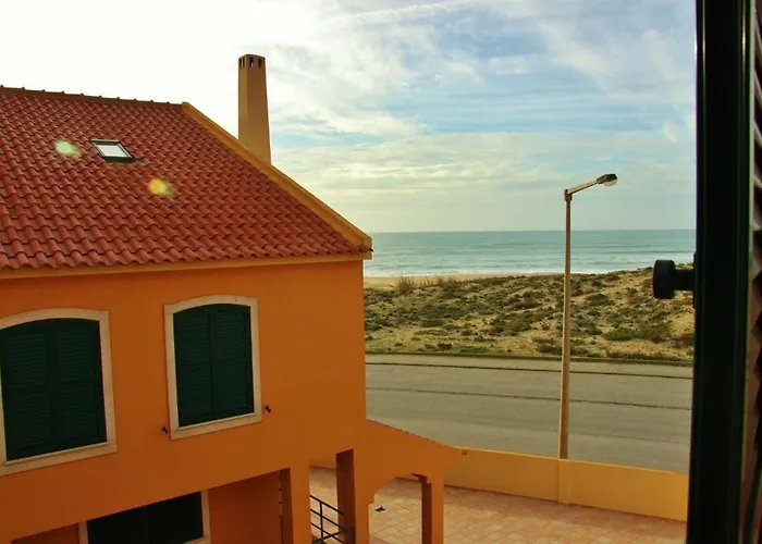 Hostal Supertubos Atouguia Da Baleia