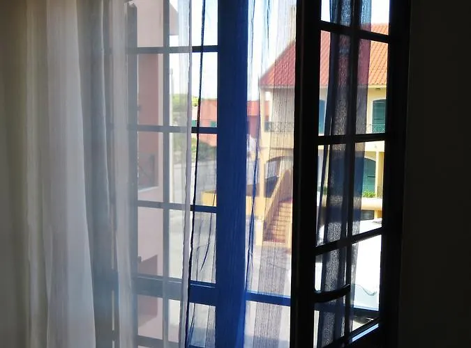 Hostal Supertubos Atouguia Da Baleia